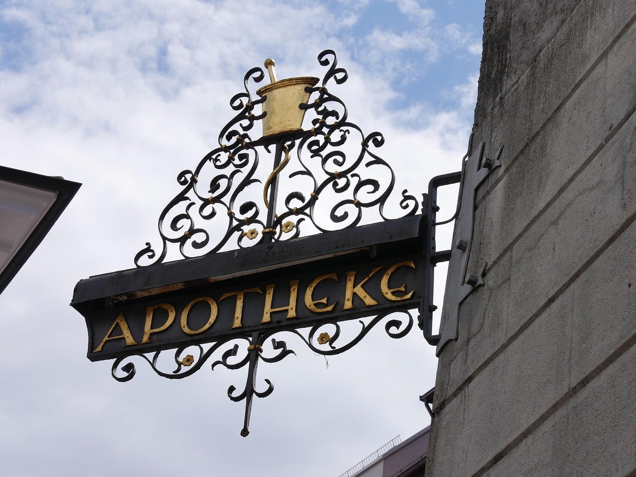 Schild einer Apotheke